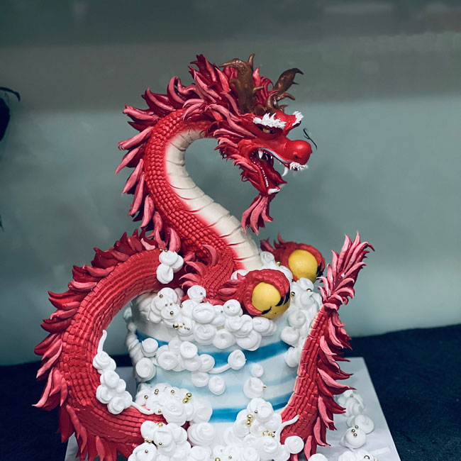 71-banh-kem-sinh-nhat-tao-hinh-3d-con-rong-tuoi-thin-mau-do