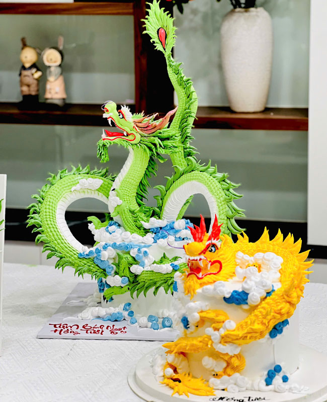 73-banh-kem-sinh-nhat-tao-hinh-3d-con-rong-mau-xanh-hoanh-trang