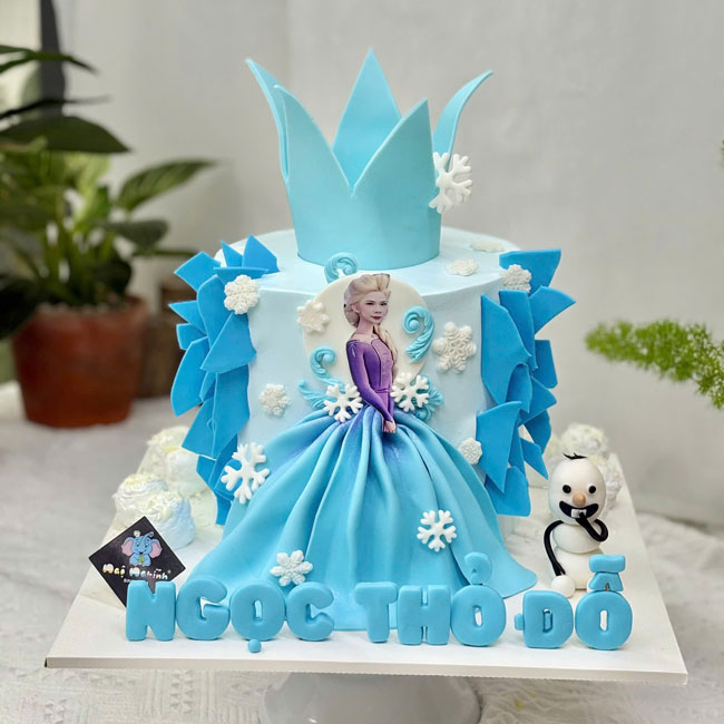 87-banh-kem-sinh-nhat-tao-hinh-3d-cong-chua-elsa-dang-yeu