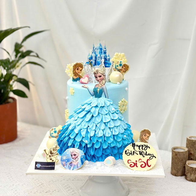 103-banh-kem-sinh-nhat-tao-hinh-3d-cong-chua-elsa-dang-yeu
