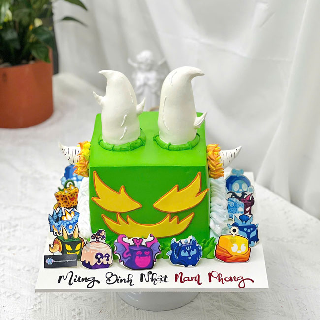 105-banh-kem-sinh-nhat-trang-tri-chu-de-hoat-hinh-dang-yeu