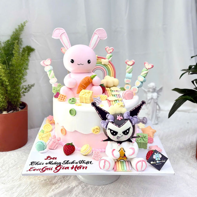 114-banh-kem-sinh-nhat-trang-tri-tho-va-kuromi-dang-yeu