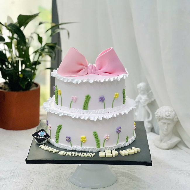 61-banh-kem-sinh-nhat-tao-hinh-3d-chiec-no-xinh-xan