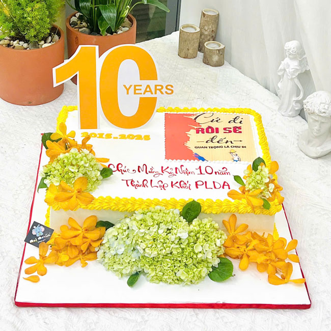 80-banh-kem-sinh-nhat-in-hinh-an-duoc-ky-niem-thanh-lap