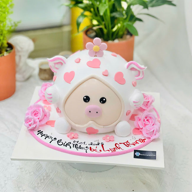99-banh-kem-sinh-nhat-tao-hinh-3d-con-heo-tuoi-hoi-dang-yeu