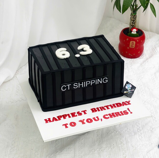 06 banh kem sinh nhat tao hinh chiec thung doc dao