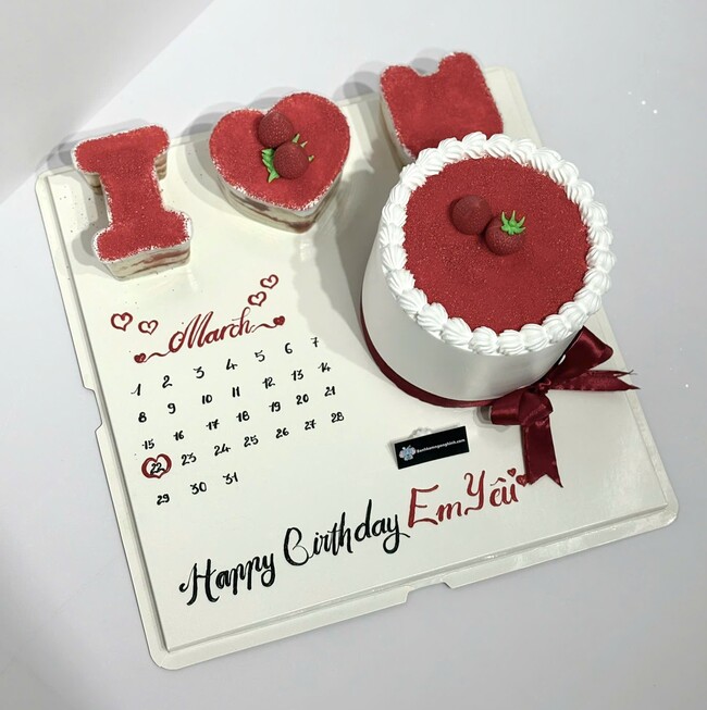 145 banh kem sinh nhat tao hinh chu I LOVE U