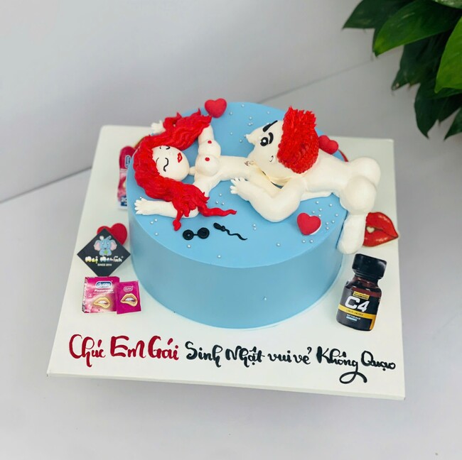 172 banh kem sinh nhat 18+ tao hinh co gai