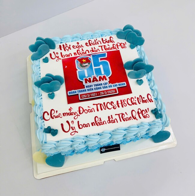 218 banh kem sinh nhat in hinh su kien