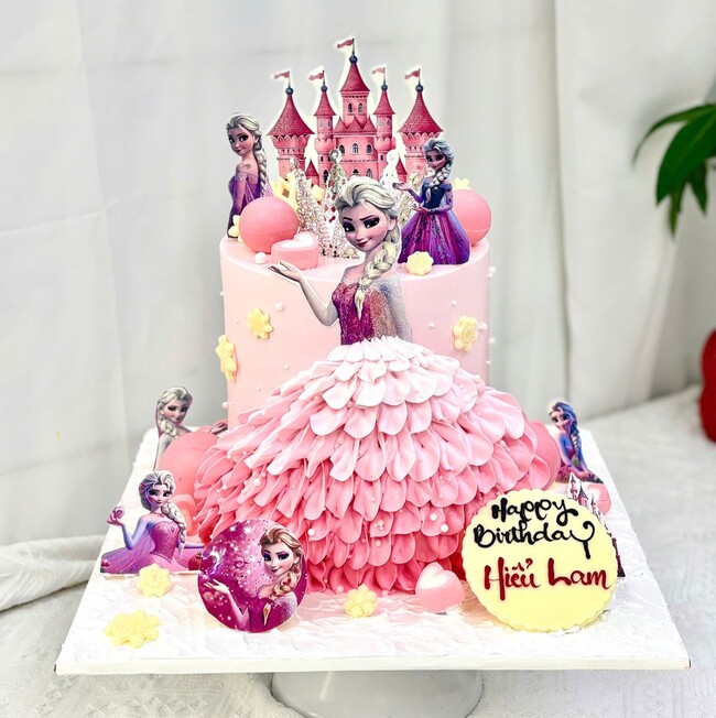 39 banh kem sinh nhat tao hinh cong chua elsa hong