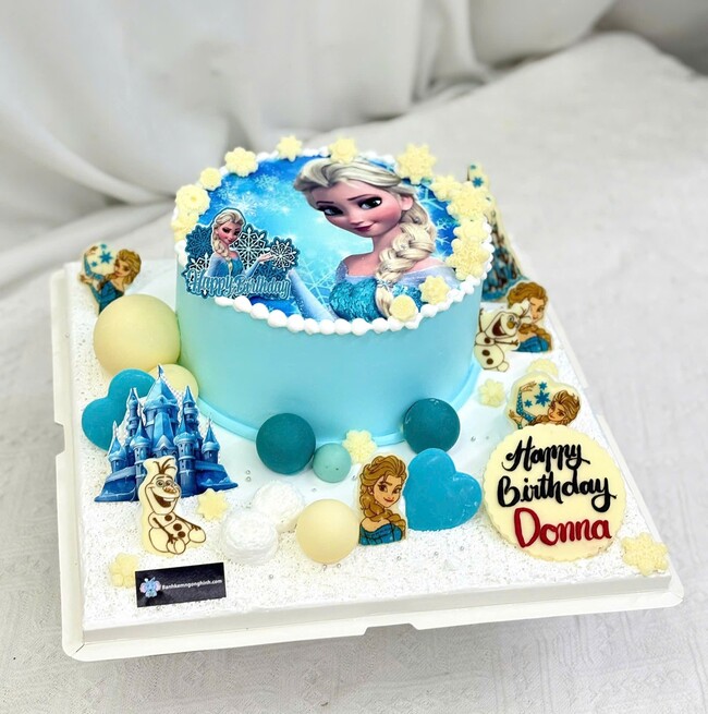 79 banh kem sinh nhat in hinh cong chua lsa