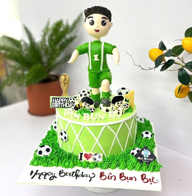 156 banh kem sinh nhat tao hinh 3d cau thu